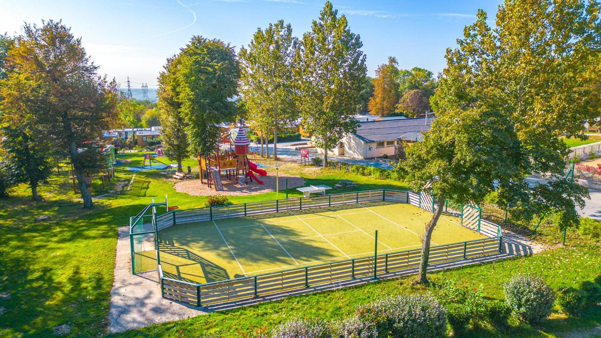 Camping Le Parc De Paris Villevaude Exterior photo