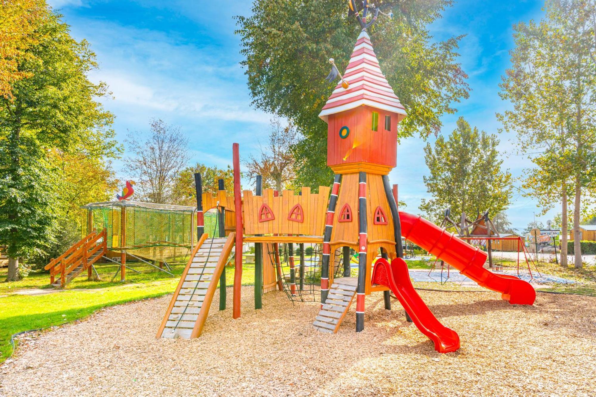 Camping Le Parc De Paris Villevaude Exterior photo