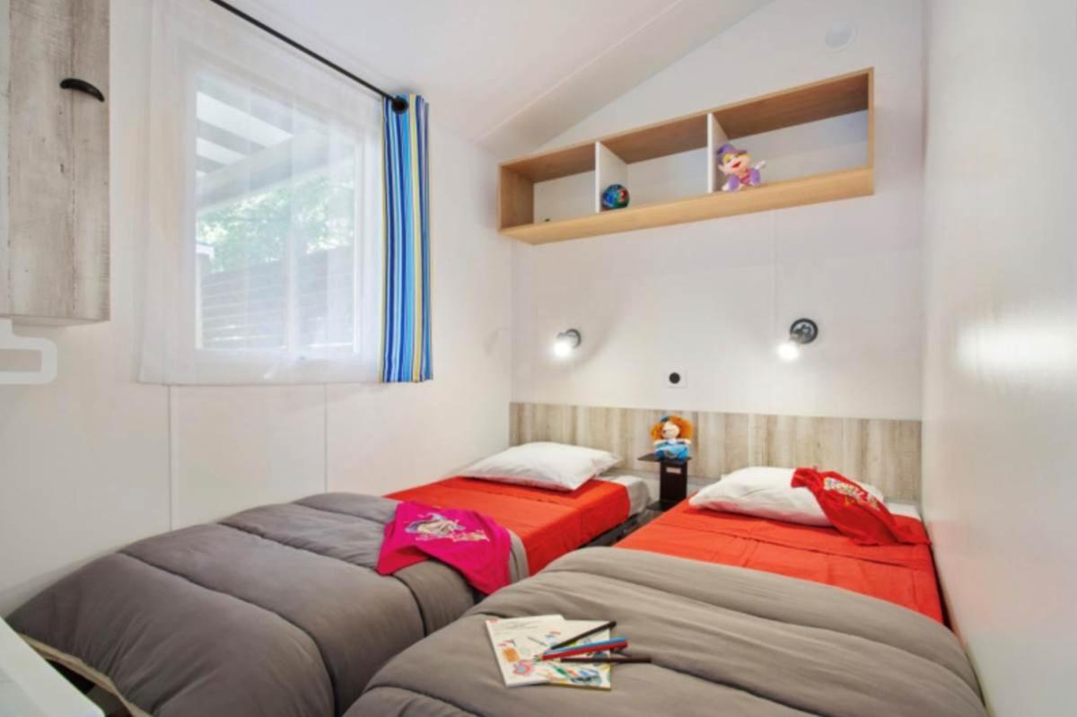 Camping Le Parc De Paris Villevaude Room photo