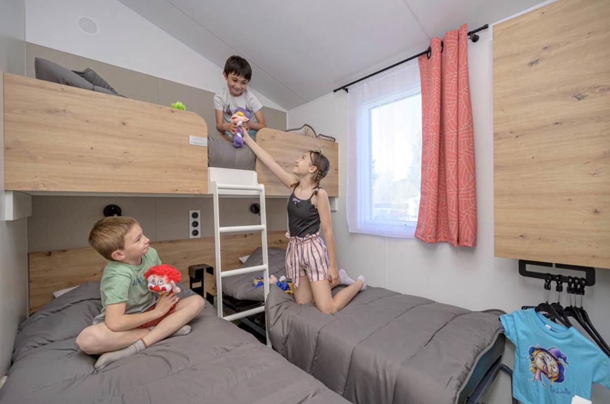 Camping Le Parc De Paris Villevaude Room photo